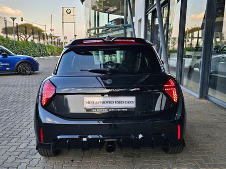 2025-MINI-Hatch-Cooper-JCW-Auto_3