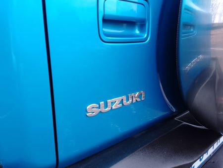 2023-Suzuki-Jimny-15-GLX-Auto_11