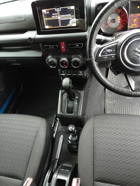 2023-Suzuki-Jimny-15-GLX-Auto_13