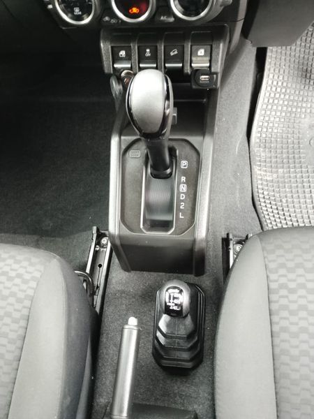 2023-Suzuki-Jimny-15-GLX-Auto_29
