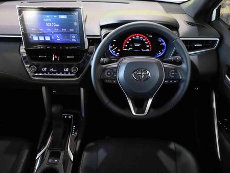 2025-Toyota-Corolla-Cross-18-XS-Hybrid_9