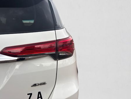 2017-Toyota-Fortuner-28-GD-6-4x4-Auto_11