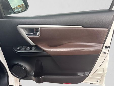 2017-Toyota-Fortuner-28-GD-6-4x4-Auto_14