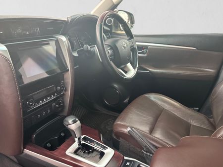 2017-Toyota-Fortuner-28-GD-6-4x4-Auto_18
