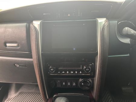 2017-Toyota-Fortuner-28-GD-6-4x4-Auto_19