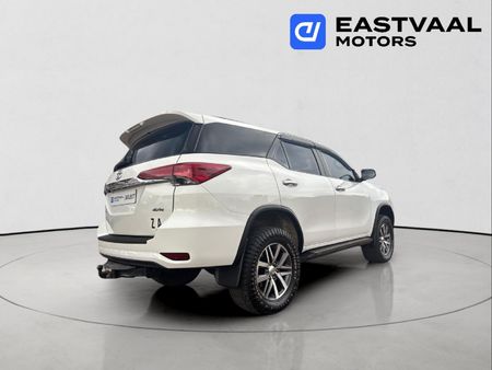2017-Toyota-Fortuner-28-GD-6-4x4-Auto_6