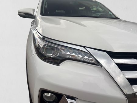 2017-Toyota-Fortuner-28-GD-6-4x4-Auto_8