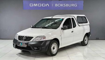 2024-Nissan-NP200-16_0