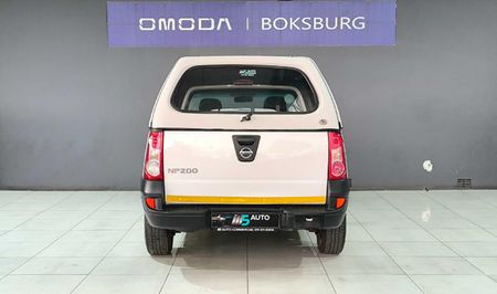 2024-Nissan-NP200-16_4