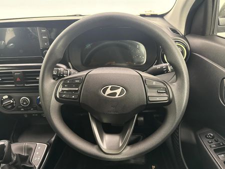 2025-Hyundai-Exter-12-Premium-Auto_11