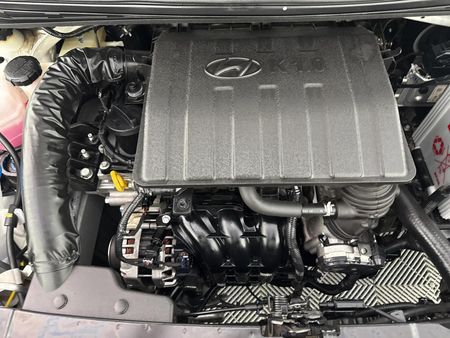 2022-Hyundai-Grand-i10-10-Fluid_12