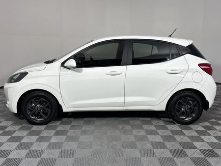 2022-Hyundai-Grand-i10-10-Fluid_18