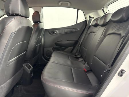 2022-Hyundai-Grand-i10-10-Fluid_3