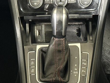 2020-Volkswagen-Golf-VII-GTI-20-TSI-Auto_10