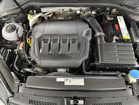 2020-Volkswagen-Golf-VII-GTI-20-TSI-Auto_12