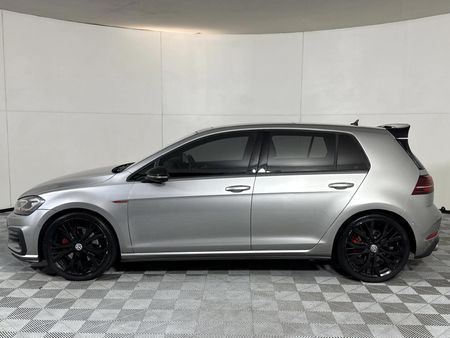 2020-Volkswagen-Golf-VII-GTI-20-TSI-Auto_17
