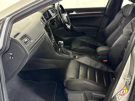 2020-Volkswagen-Golf-VII-GTI-20-TSI-Auto_8
