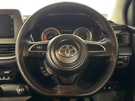 2024-Toyota-Starlet-15-XS_11