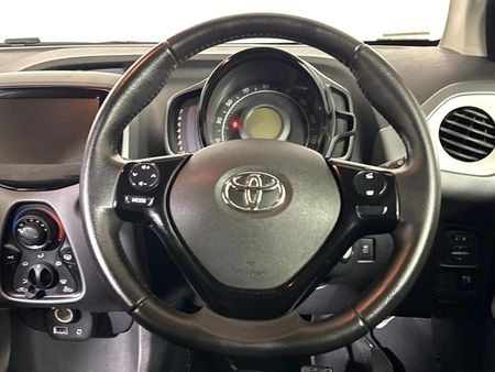 2019-Toyota-Aygo-10-X-Cite-5-dr_10