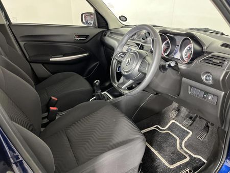 2022-Suzuki-Swift-12-GLX_8