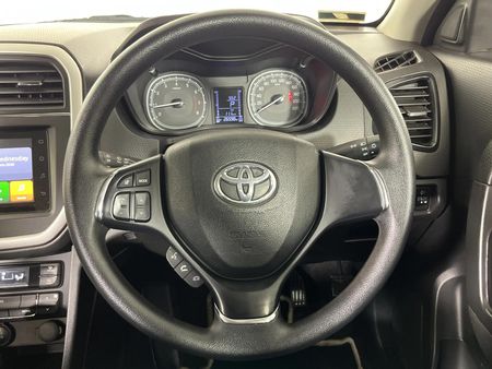 2022-Toyota-Urban-Cruiser-15-Xs-Auto_11
