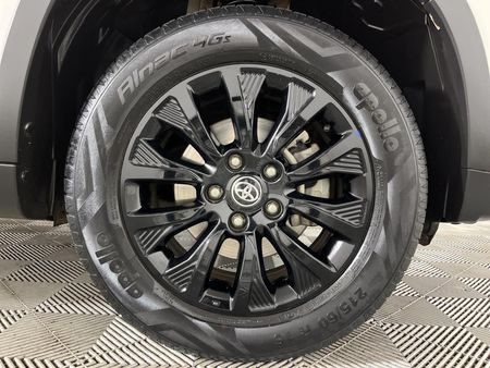 2022-Toyota-Urban-Cruiser-15-Xs-Auto_5