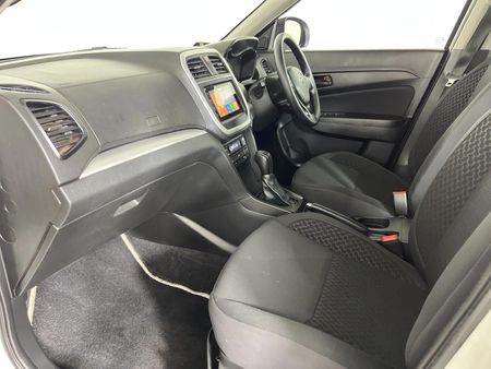 2022-Toyota-Urban-Cruiser-15-Xs-Auto_8