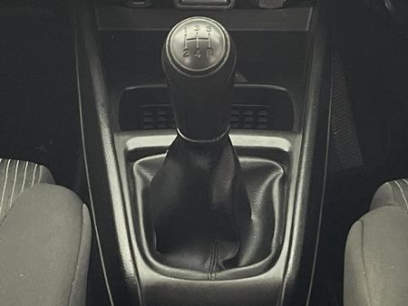2023-Suzuki-Ertiga-15-GA_10