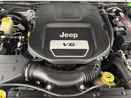 2017-Jeep-Wrangler-36-V6-Rubicon-2-dr-Auto_12