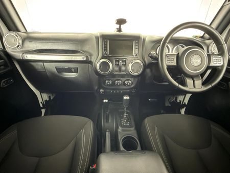 2017-Jeep-Wrangler-36-V6-Rubicon-2-dr-Auto_1