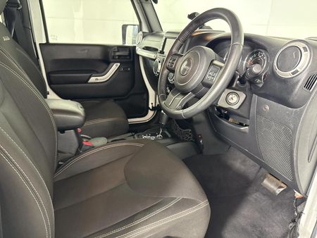 2017-Jeep-Wrangler-36-V6-Rubicon-2-dr-Auto_8