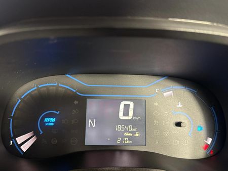 2024-Renault-Kwid-10-Climber-Auto_2