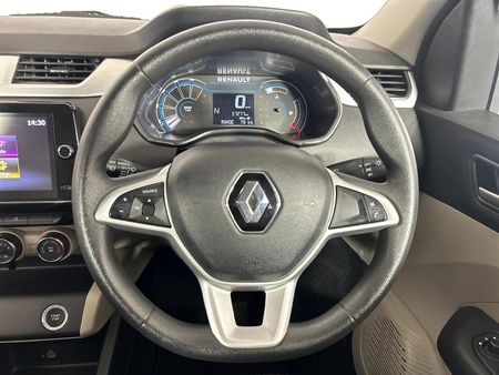 2022-Renault-Triber-10-Intens-Auto_12