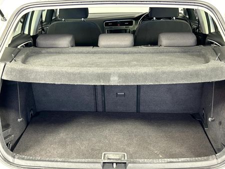 2014-Volkswagen-Golf-VII-14-TSI-Comfortline-Auto_14