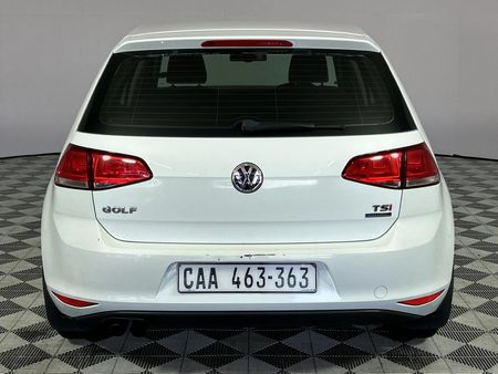 2014-Volkswagen-Golf-VII-14-TSI-Comfortline-Auto_18