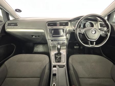 2014-Volkswagen-Golf-VII-14-TSI-Comfortline-Auto_1
