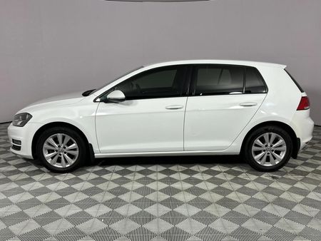 2014-Volkswagen-Golf-VII-14-TSI-Comfortline-Auto_19