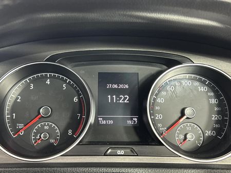 2014-Volkswagen-Golf-VII-14-TSI-Comfortline-Auto_2