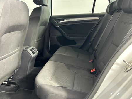2014-Volkswagen-Golf-VII-14-TSI-Comfortline-Auto_3