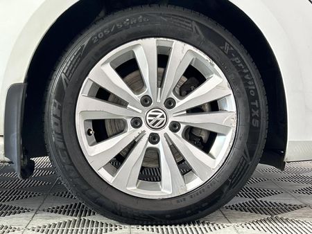 2014-Volkswagen-Golf-VII-14-TSI-Comfortline-Auto_5