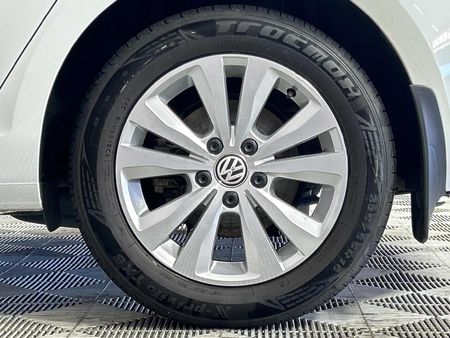 2014-Volkswagen-Golf-VII-14-TSI-Comfortline-Auto_6