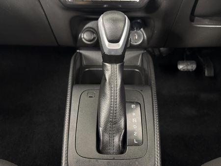 2023-Toyota-Starlet-15-XS-Auto_10