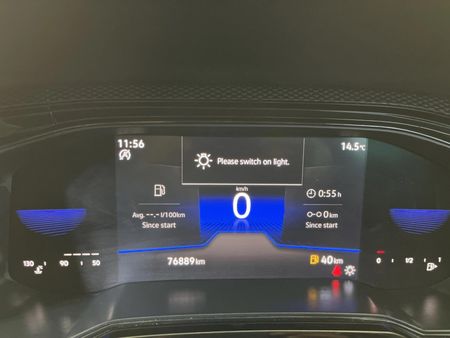 2022-Volkswagen-Polo-10-TSI-Life_2