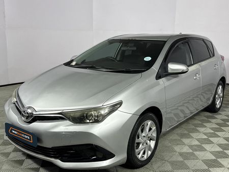2017-Toyota-Auris-16-XR_0