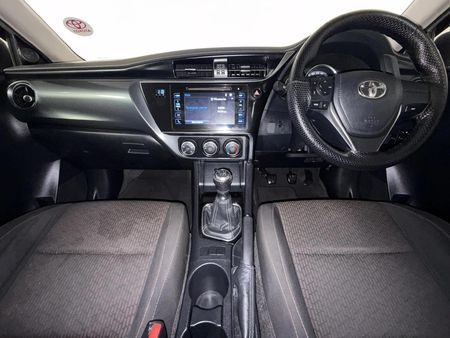 2017-Toyota-Auris-16-XR_1