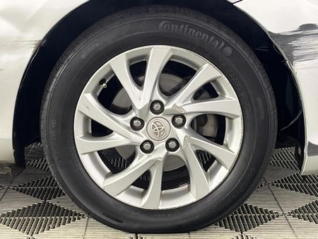 2017-Toyota-Auris-16-XR_5