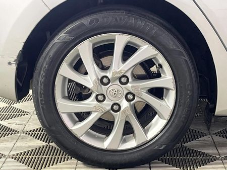 2017-Toyota-Auris-16-XR_7