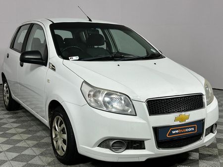 2011-Chevrolet-Aveo-16-L-Hatch_15