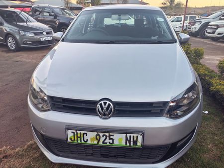 2012-Volkswagen-Polo-Vivo-16-Trendline_1