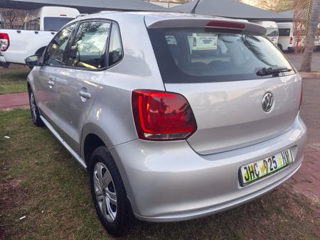 2012-Volkswagen-Polo-Vivo-16-Trendline_6